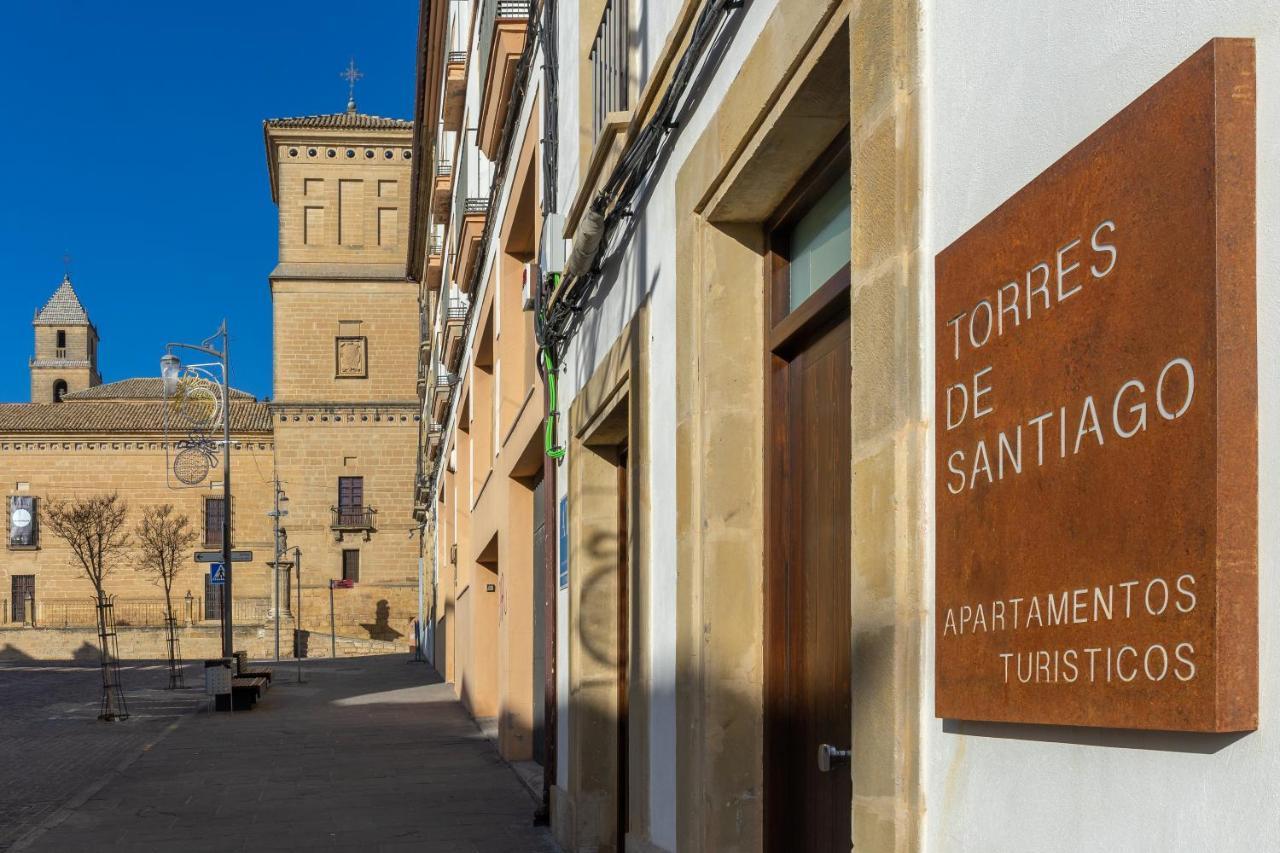 Apartamentos Turisticos Torres De Santiago Úbeda Exterior foto